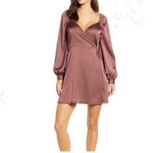 All in Favor Sweetheart Neckline Wrap Dress NWT SIze Small